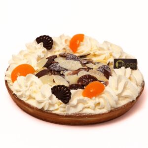 Abrikozenvlaai met slagroom van Bakkerij Floor van Lieshout