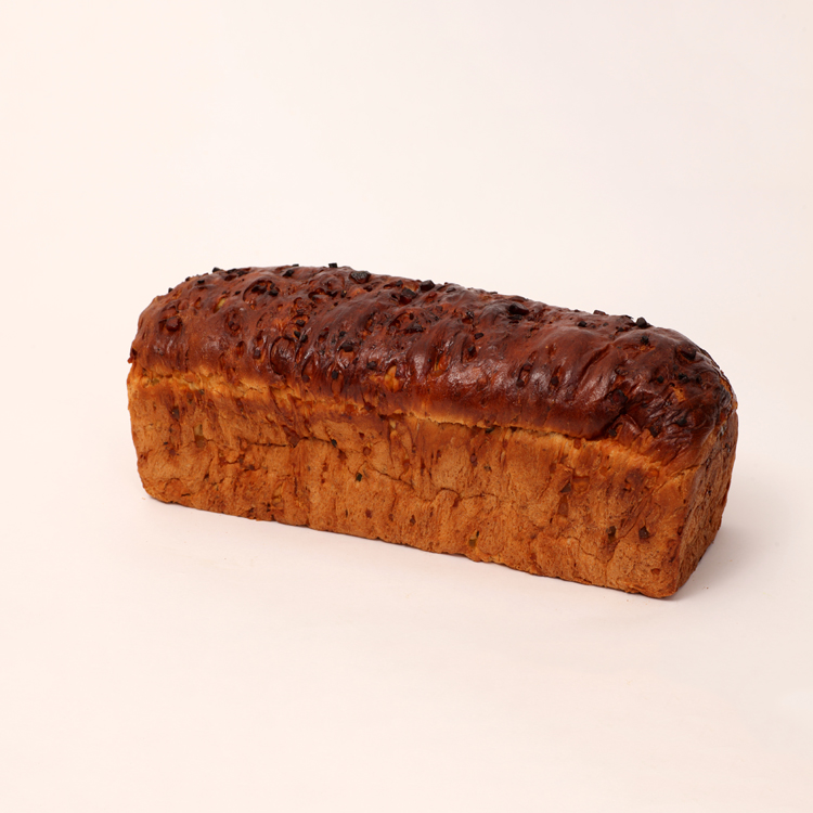 Rijkelijk goed gevuld sucade brood met verse sucade van bakkerij floor van lieshout