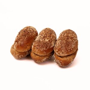 Puntje volkoren meergranen gevuld met verschillende zaden van bakkerij floor van lieshout