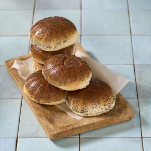 Rond wit broodje maanzaad per 6 - Bakker Floor van Lieshout
