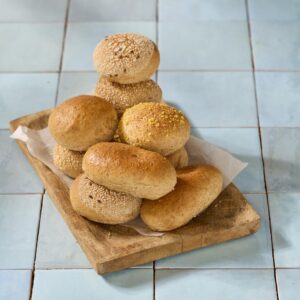 Mini broodjes bruin gesorteerd per 10 - Bakker Floor van Lieshout