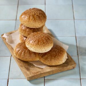 Rond wit broodje sesam per 6 - Bakker Floor van Lieshout